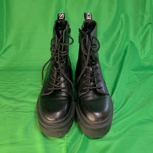 GUESS Forster Boots